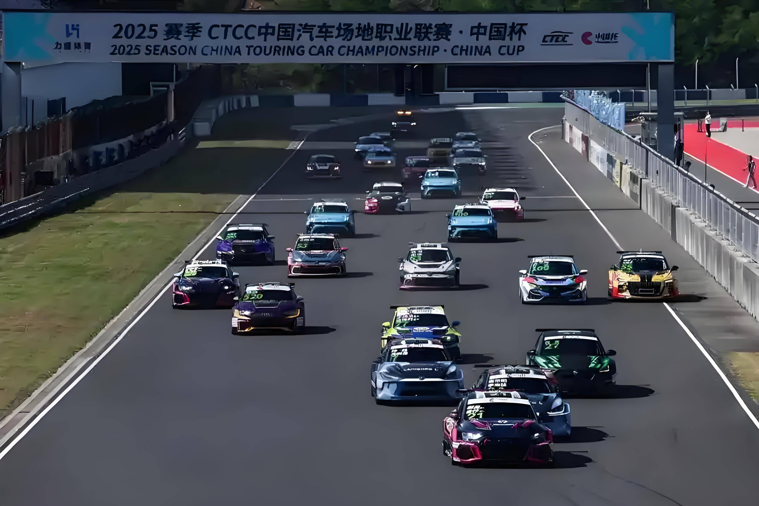 包含赛车赛程公布,焦点大战一触即发的词条 包含赛车赛程公布,焦点大战一触即发的词条