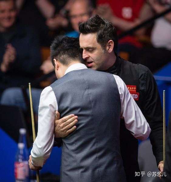 开云sport-史诗对决！冰球上演极限翻盘