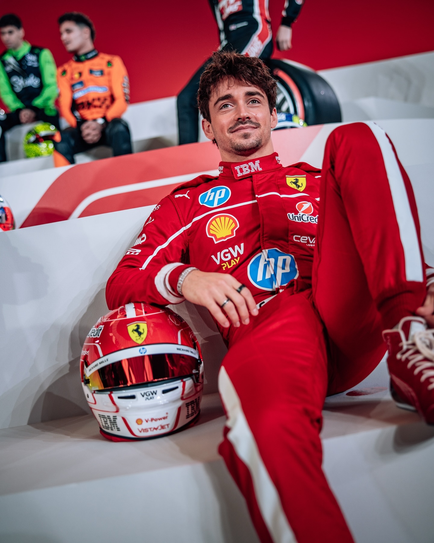 法拉利绝杀红牛车队，拉塞尔扛起全队