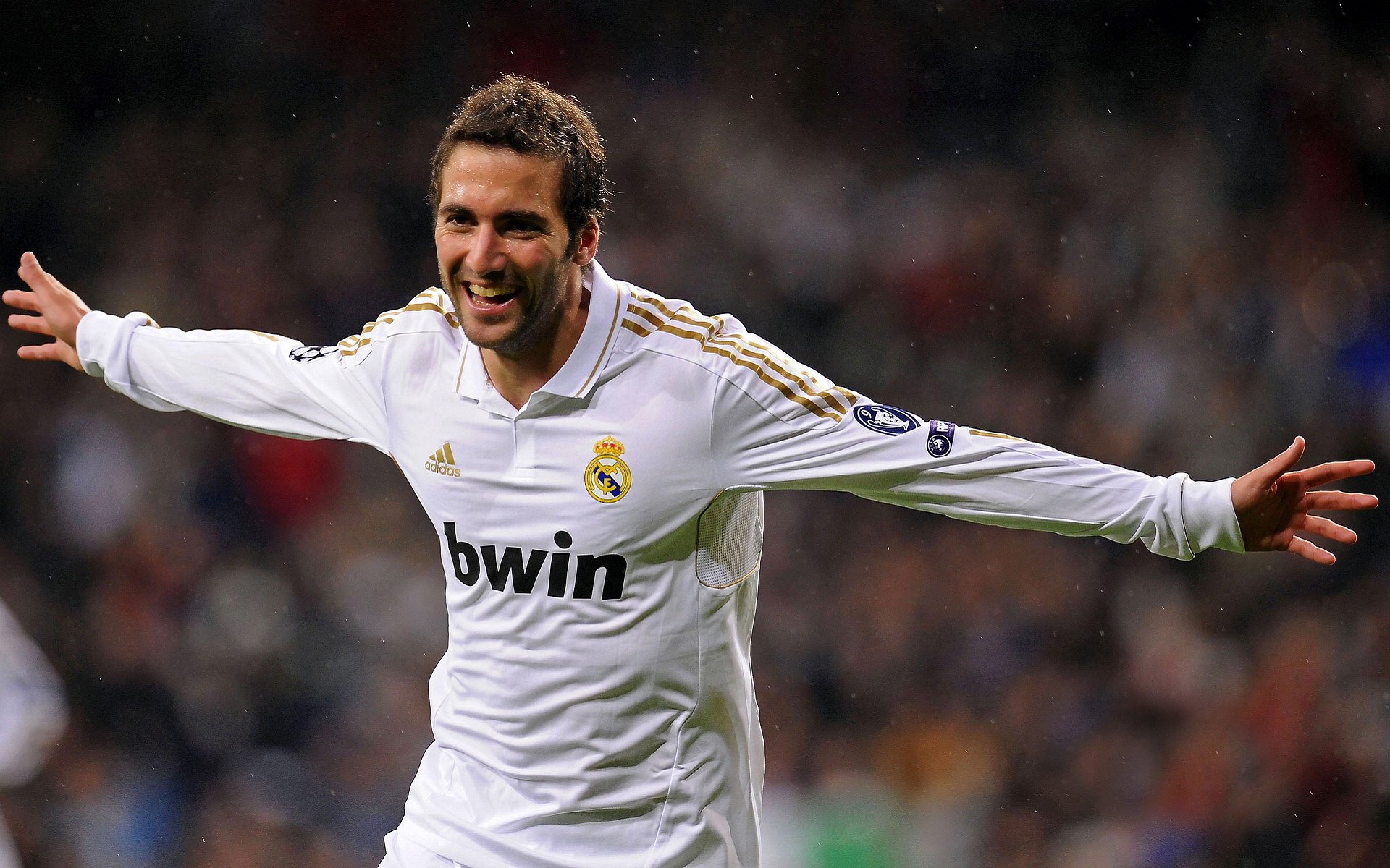 钢铁意志与艺术灵魂，解析德国足球如何压制巴萨，莫德里奇为何成为关键破局者