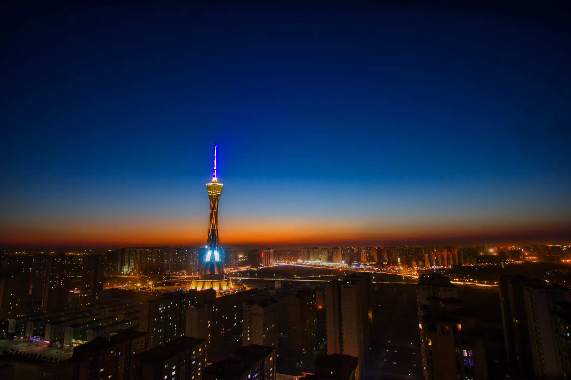 以下是扩展思维后生成的标题与文章